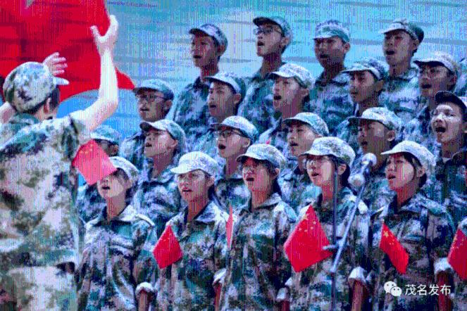 王翦出征前向嬴政讨要良田美宅,后又5次派人讨要,嬴政不怒反喜